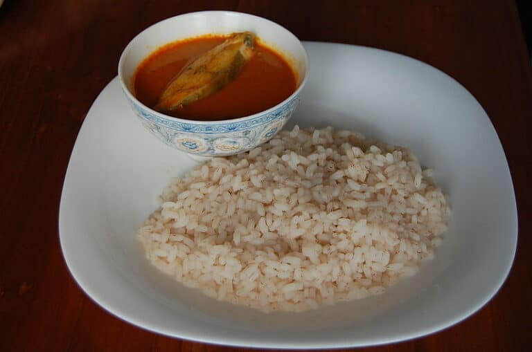 Fried Fish Curry Recipe Kerala Style Varathu Meen Curry Recipe